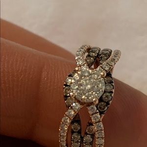 14K LeVian Diamond Ring